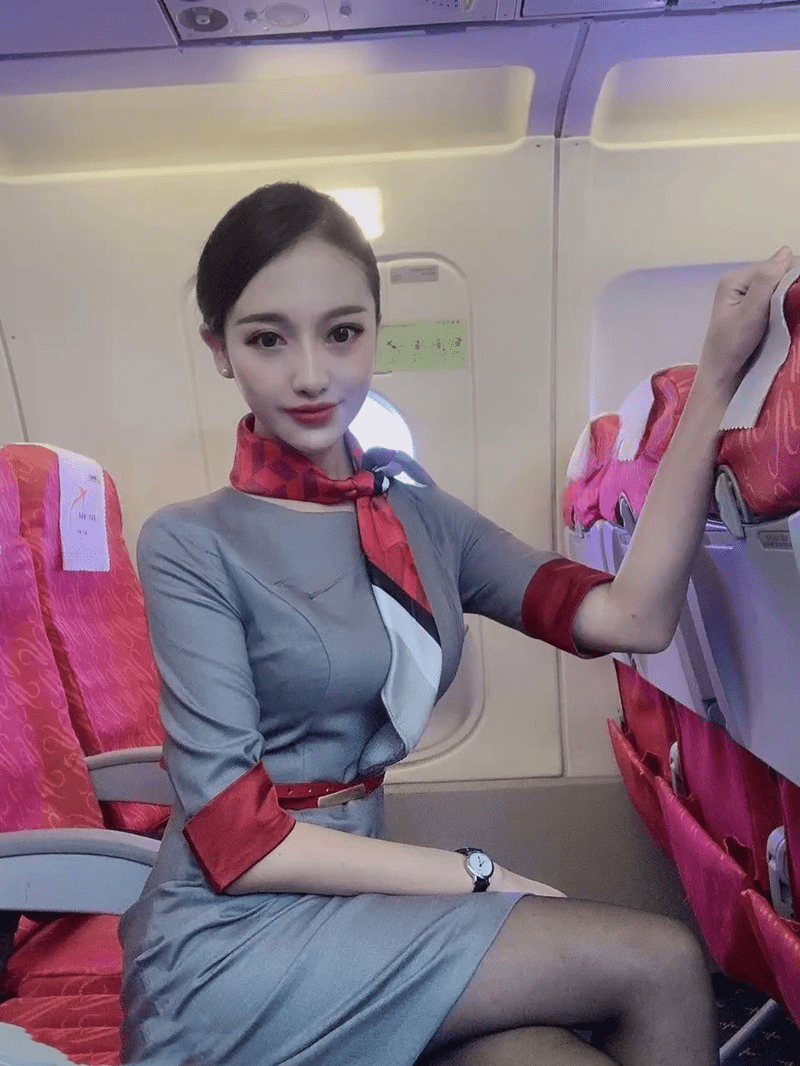 【重磅】大神【猫先生】空姐元元（上）上个空姐闺蜜极品 预览图 1
