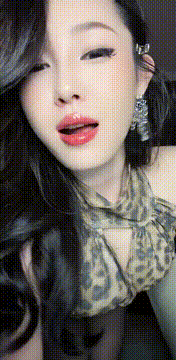 【快手】露baby 3 福利级玩脚 全身视角 表情 漏内 漏底热舞 预览图 1