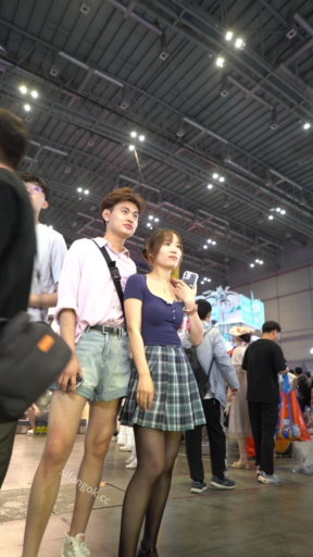 【WaltzCD】华尔兹2023系列之33逛漫展的蓝格裙黑丝 预览图 1