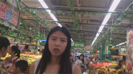 ❣️推荐❣️【超市抄底】菜篮托底流，各种小靓女，跟龟男逛街的少妇，各类底裤眼花缭乱12V 预览图 1