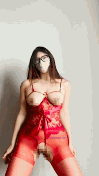 ㊙️推特极品白虎美鲍烧鸡㊙️迷鹿 最新裸舞视频合集 预览图 4