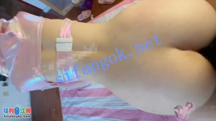 超极品尤物 05年童颜巨乳蜜桃臀【魔鬼爱Uaijie】12月最新福利[某房原版]【5.46G】 预览图 4