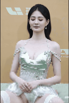 【AI重磅】1218最新大神制作网红明星 旗袍脱衣展示 AI裸舞 预览图 1