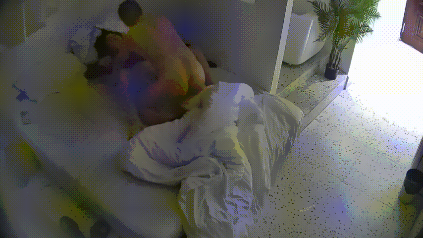 大学城 12-16 中年夫妻性趣不小啊 中年男有点意思 实力还可以 更通过换姿势冷却技能延长时间 可以学一下 预览图 3