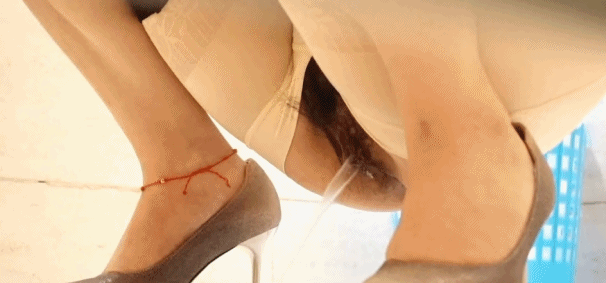 【厕拍合集】民航学院准空姐厕拍❤️含超清空姐B下春光+各航空空姐偷拍【364V+310P/25G】 预览图 6