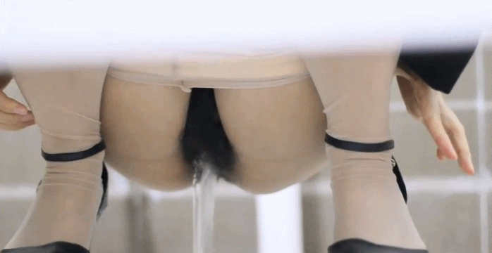 【厕拍合集】民航学院准空姐厕拍❤️含超清空姐B下春光+各航空空姐偷拍【364V+310P/25G】 预览图 12