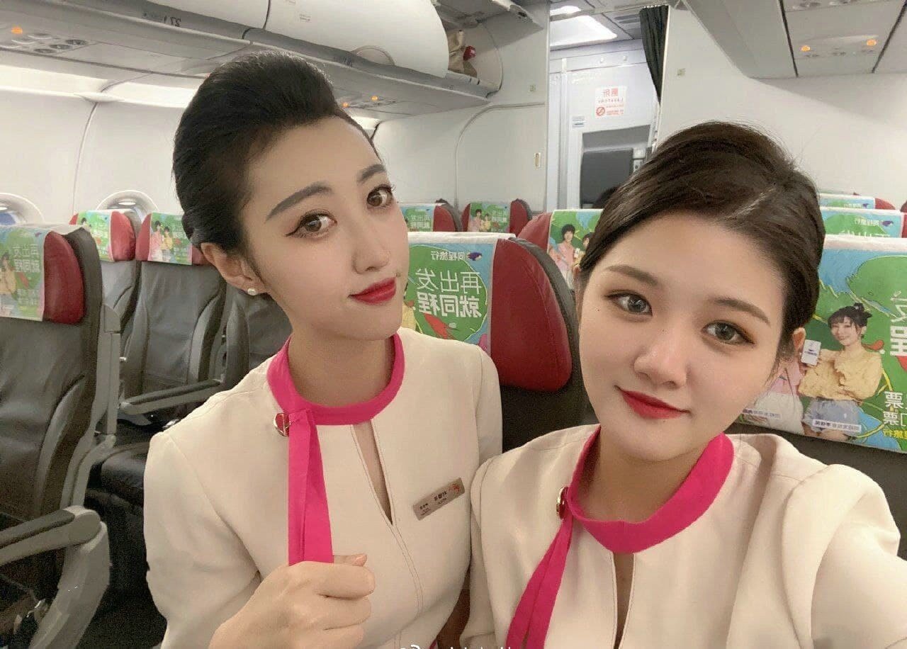 【厕拍合集】民航学院准空姐厕拍❤️含超清空姐B下春光+各航空空姐偷拍【364V+310P/25G】 预览图 18