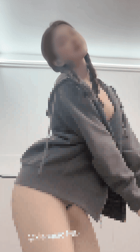 【精品】人气裸舞萌妹【小仙云 小乔（以安）】新付费裸舞 预览图 1