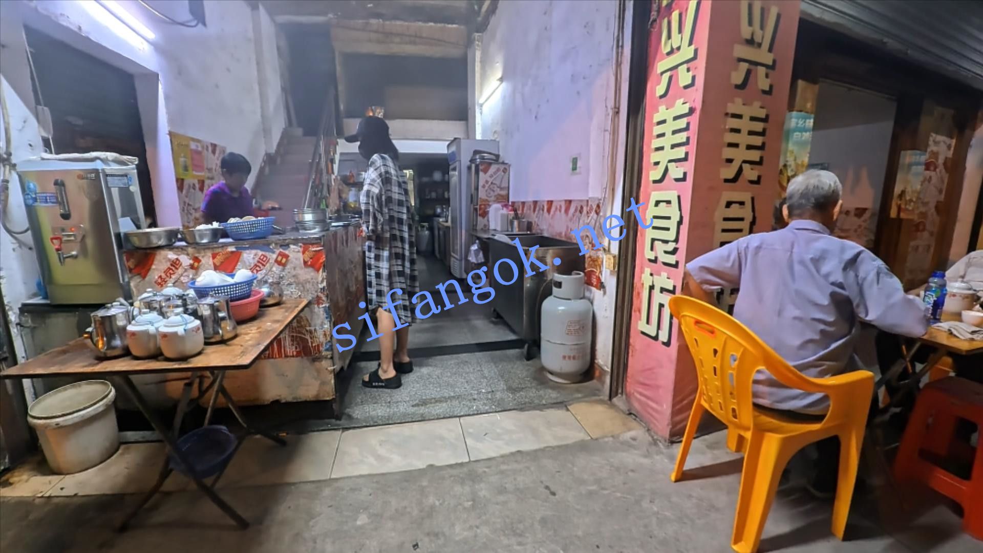 ❤️【cikaimoon】夜市裸露买烧烤人前极限露出 预览图 6