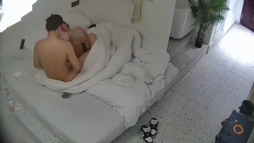 大学城 12-15 青年情侣先打游戏再打炮 增量完整版 女生人漂亮 皮肤好 胸大毛多 是一辆需要高手才能驾驭的好车 预览图 2