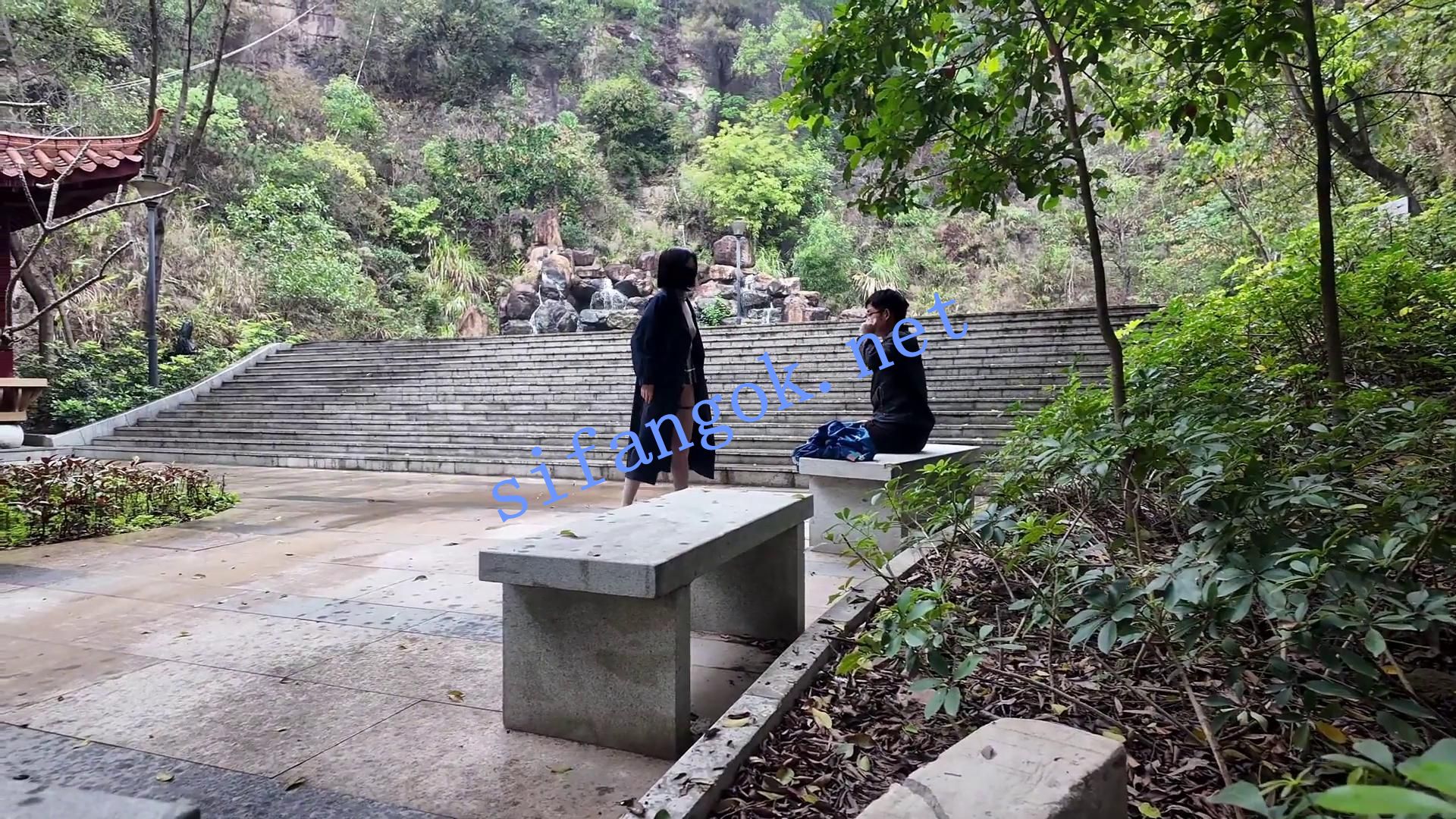 ❤️【cikaimoon】户外露出 无视路人故意露出勾引 预览图 31