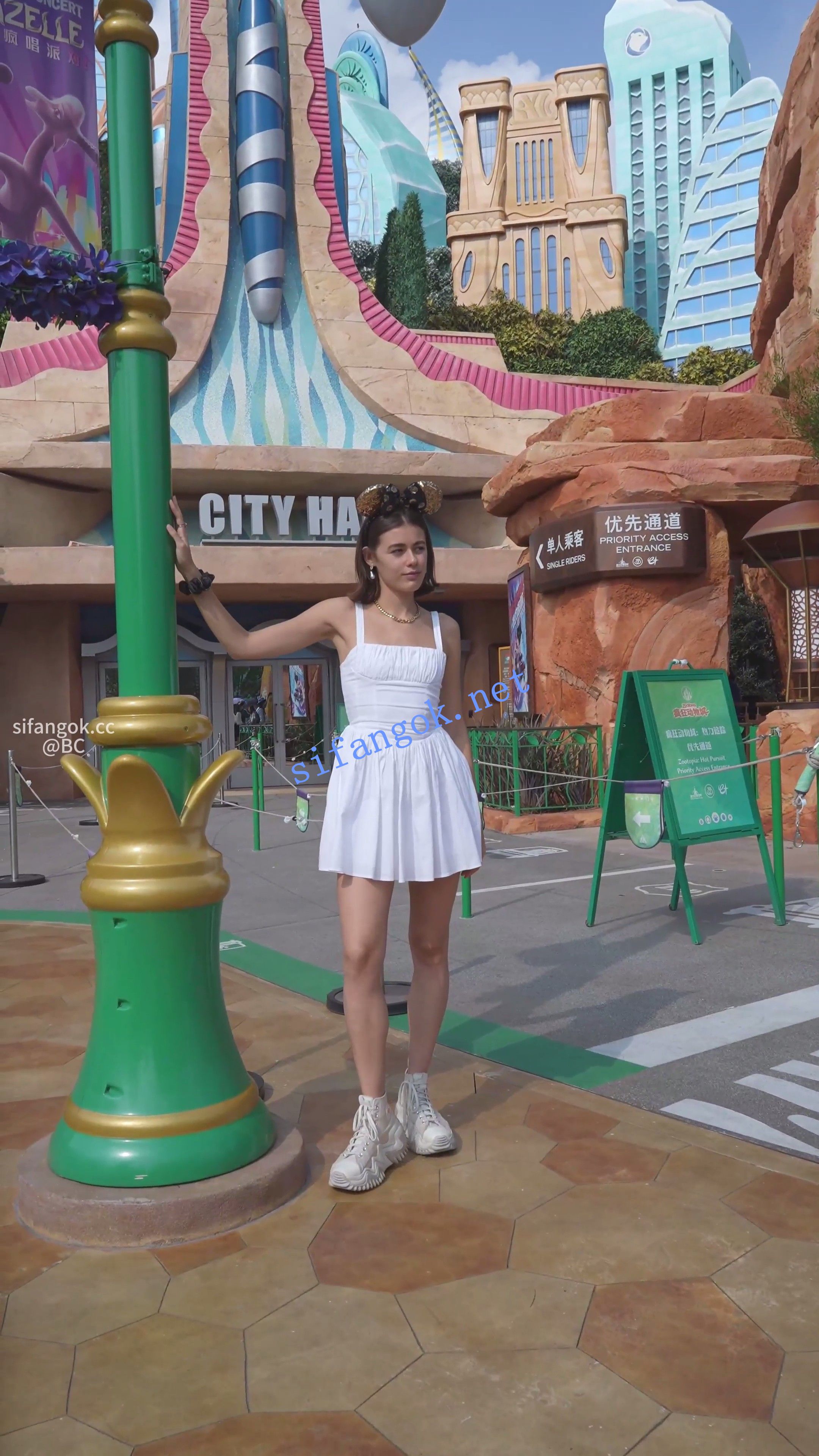 (BC-AA-615)吊带裙长腿外国小姐姐..骚丁字裤包不住13侧面露毛 预览图 1