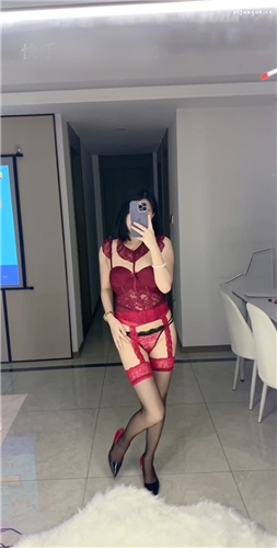 【快手福利】大主播 小奶球 12月新番情趣性感骚舞福利 预览图 6