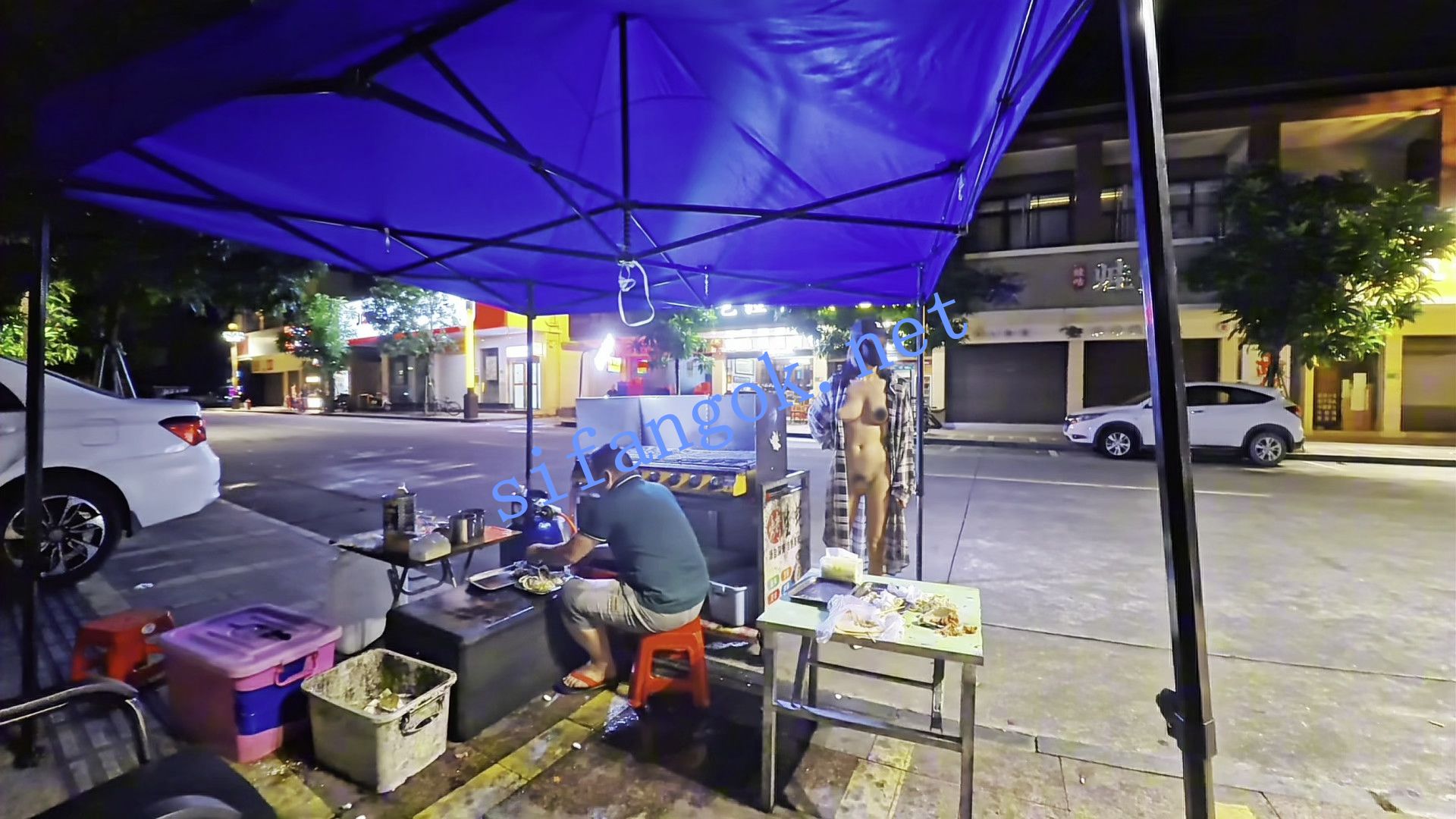 ❤️【cikaimoon】夜市裸露买烧烤人前极限露出 预览图 1