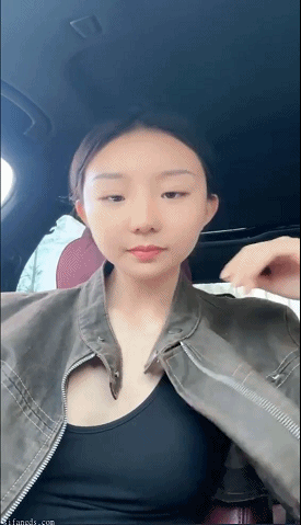 体操美少女下海【可可奶蛋】商场健身房公共场所露出跳蛋自慰喷水，高难度一字马瑜伽大尺度！ 预览图 14