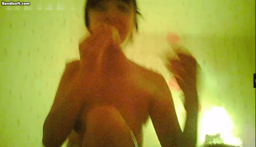 【韩国红灯区按摩偷拍】酷似杨幂的小姐很温柔 预览图 5