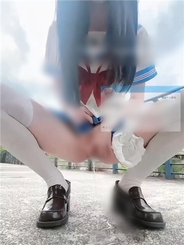 推特呲尿大比拼 各种妹妹放尿给你看 户外露出刺激第二期 预览图 15