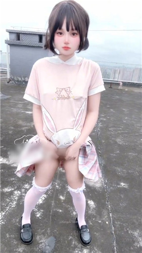 推特呲尿大比拼 各种妹妹放尿给你看 户外露出刺激第二期 预览图 17