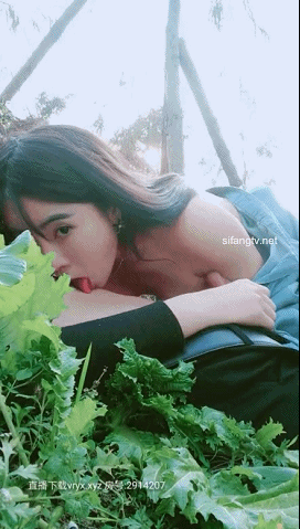 户外露出【会所女技师】各种勾引路人打飞机野战福利视频合集 预览图 18