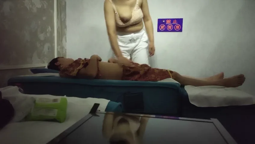 城中村按摩女燕姐 – 谁说便宜没好货 燕姐城中村按摩啪啪 原版无水印合集【21V17G】 预览图 3