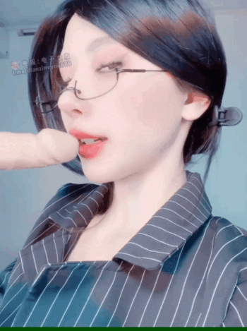 【 蘸点蜜桃酱】 阿黑颜骚货天花板主播，极致挑逗淫语勾引、大尺度直播和私人定制最新视频合集 预览图 69