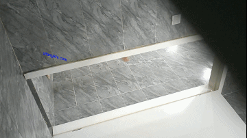 私房大神流出【隔墙有眼】经典厕拍，作死小能手的惊魂抄底神作大合集！ 预览图 43