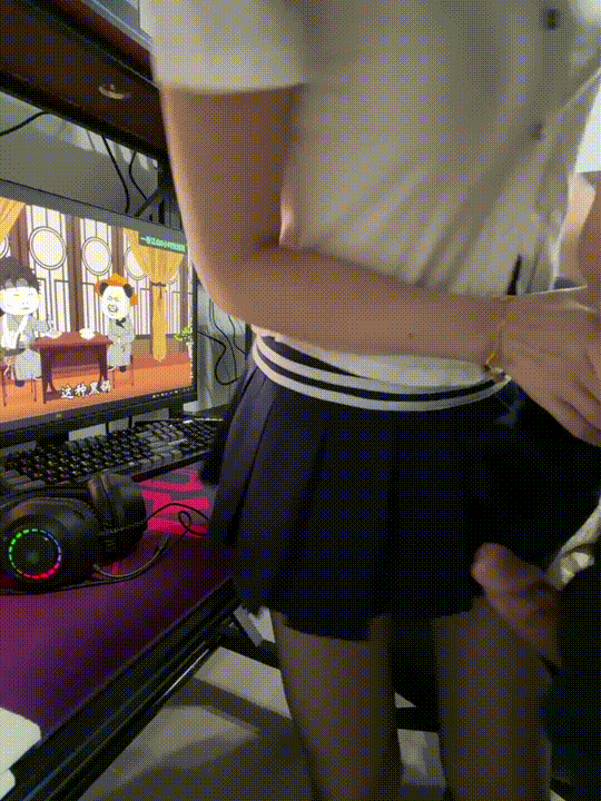 极品黑丝女神【xigua2002】公共场合跳蛋发骚喷水 勾引 最新合集 预览图 8