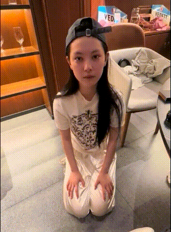 最新几十位极品女神原档泄密自拍NV/42G 预览图 4