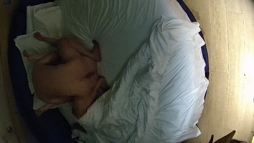 情趣台 1-14 眼镜男也是猴急 女人还在脱衣服 手就去扣逼了 老喜欢把屌往女人嘴里塞 还玩69 不过持久还行 预览图 4