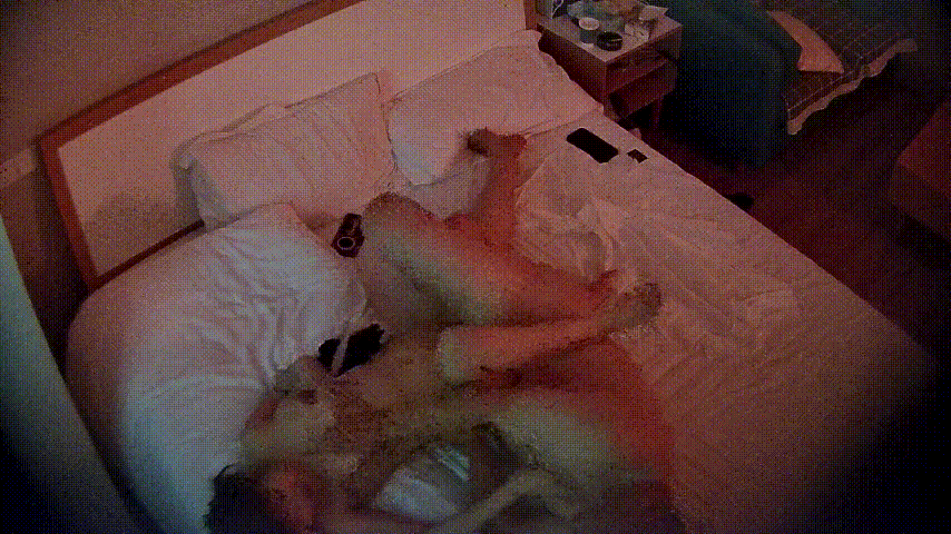 公寓酒店 25-6-23 妓女的炮房 胖子过来什么项目先不做 操了再说 从床上操到床下 应该是熟客了 还让亲嘴 预览图 5