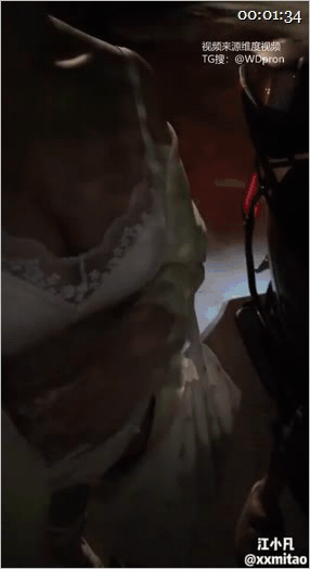 深圳顶级户外各种场景露出狂魔「江小凡」白丝巨乳母狗真实对白露出勾引摩托佬，后边马路车辆来来往往，帮助口交，大哥没忍住想插入被制止