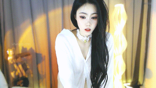 网易CC【鱼摆摆】大佬6000定制裸舞掰逼特写❤️首发 预览图 1