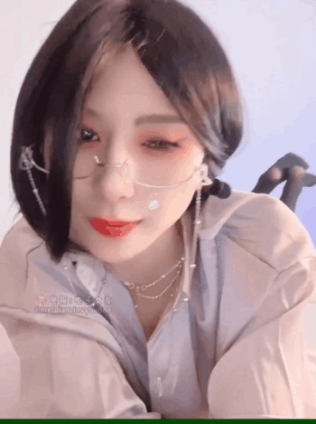 【 蘸点蜜桃酱】 阿黑颜骚货天花板主播，极致挑逗淫语勾引、大尺度直播和私人定制最新视频合集 预览图 67