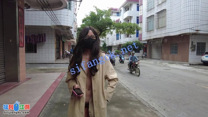 ❤️【cikaimoon】风衣露出逛城镇 打伞全裸闲逛[某房原版]【5.4G】 预览图 6