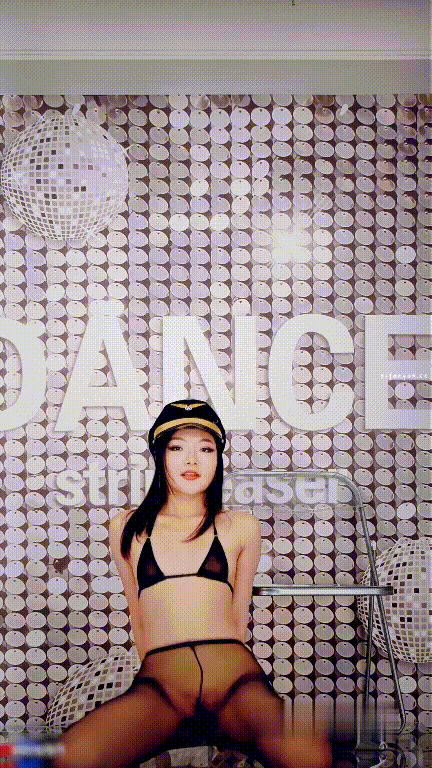 ⚫️01月新品，重磅舞团映秀，新模特透视露点骚舞黑丝骚毛顶逼阴唇颤动，竖版 预览图 5