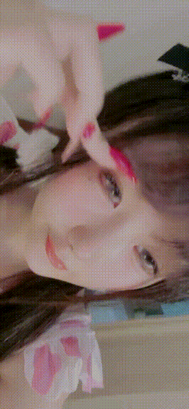 ⚫️01月新品，唇红齿白极品可爱嫩妹【小欲】高价一对一在线网调，脸穴同框自慰白虎穴