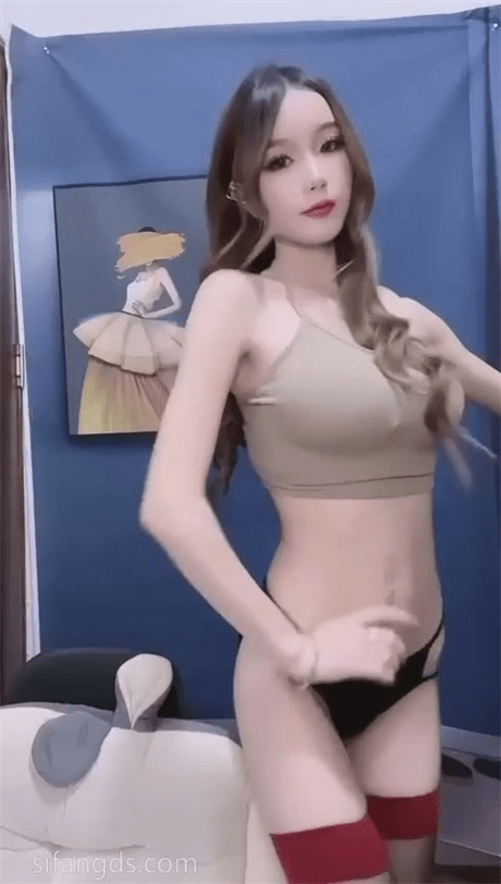 ❣️推荐❣️花椒骚逼主播【南航大二小空姐】绿播下海卖逼，大尺度掰逼展示，道具自慰高潮，钱给到位怎么玩都行20V