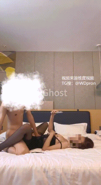 ✅新晋约炮大神『Ghost』翘臀骚货一边穿着高跟黑丝一边女上摇摆 只需躺着享受全自动炮架服务不要太爽(9V) 预览图 7