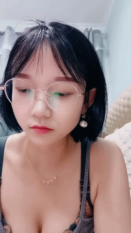 SM极品小萝莉【字母圈小萝莉】吸奶滴蜡道具自慰，芥末涂B爽的浪叫 61V 108G 预览图 10