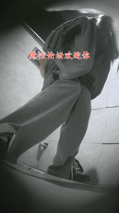 全网首发【酒吧全景厕拍】各种美女如云1-4合集【82V16G】 预览图 18