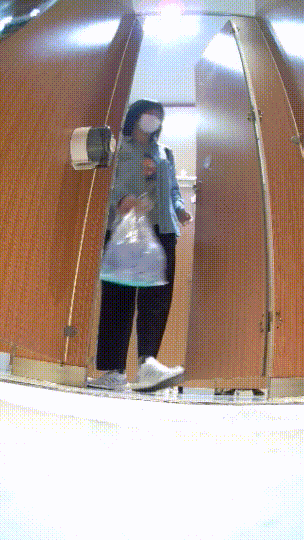 ⚫️精品厕拍，固定近景偷拍超多漂亮小姐姐方便，浑圆大屁股欣赏双洞(11V) 预览图 10