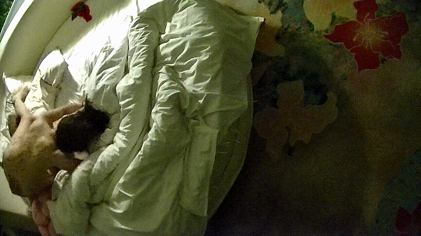 情趣台 1-20 中年夫妻还是有点激情 都玩上69了 而且男人在荷尔蒙的刺激下冲的时候还是有力度和速度 预览图 2