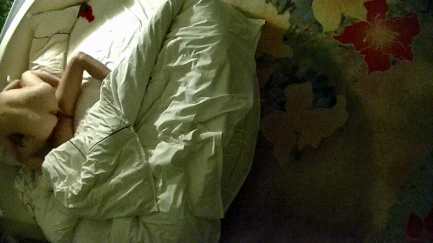 情趣台 1-20 中年夫妻还是有点激情 都玩上69了 而且男人在荷尔蒙的刺激下冲的时候还是有力度和速度 预览图 4