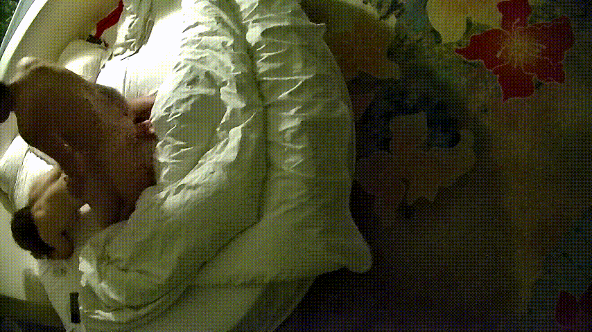 情趣台 1-20 中年夫妻还是有点激情 都玩上69了 而且男人在荷尔蒙的刺激下冲的时候还是有力度和速度 预览图 7