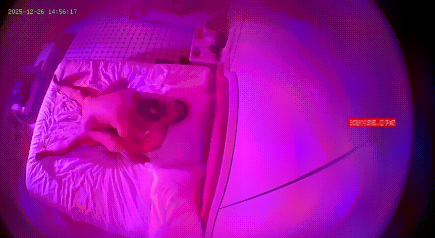 上帝视角 12-26 大奶妓女炮房接客实录 面对不同的大哥 不仅要口交 毒龙 波推和被操 现在还有臀推 预览图 6