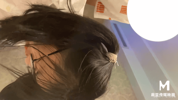 JK眼镜妹【深情小吕布】 爆操JK高中妹,露脸绝美大长腿幼师 足交、无套内射AI超清4K合集【23V89G】 预览图 8