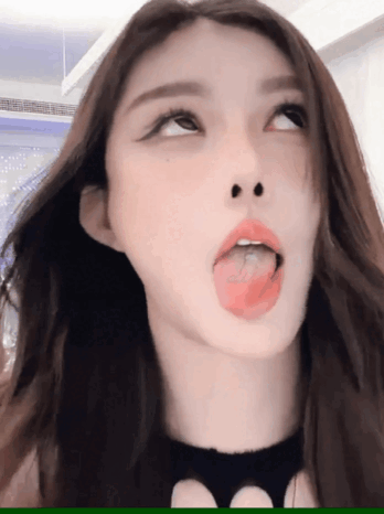 新晋主播【linjianvhai】极品网红脸御姐乖巧露脸听指挥、长腿黑丝高跟职业装、户外勾引自慰诱惑抽插喷水最新合集 预览图 19