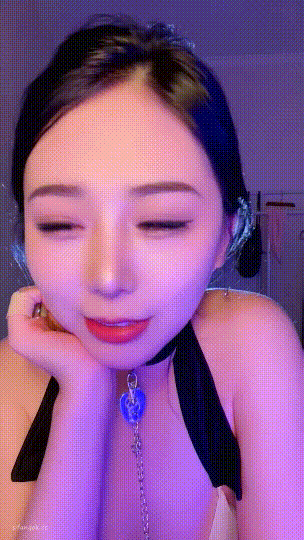 ⚫️有颜值有身材，骚气十足【御姐西西】定制福利，毛很浓密塞跳蛋丝滑裸舞挑逗(8V) 预览图 1