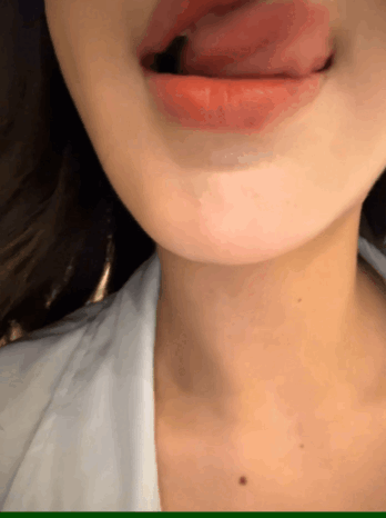 新晋主播【linjianvhai】极品网红脸御姐乖巧露脸听指挥、长腿黑丝高跟职业装、户外勾引自慰诱惑抽插喷水最新合集 预览图 46