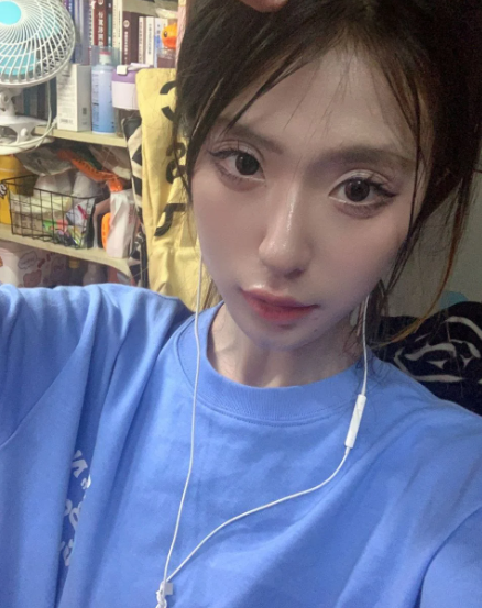 【真实泄密】 被培养成母狗很不错的清纯辣妹，超级反差【613M_100P+17V】 预览图 1